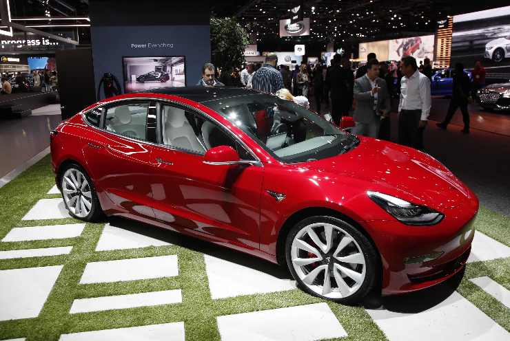 Tesla Model 3 la più venduta in Italia
